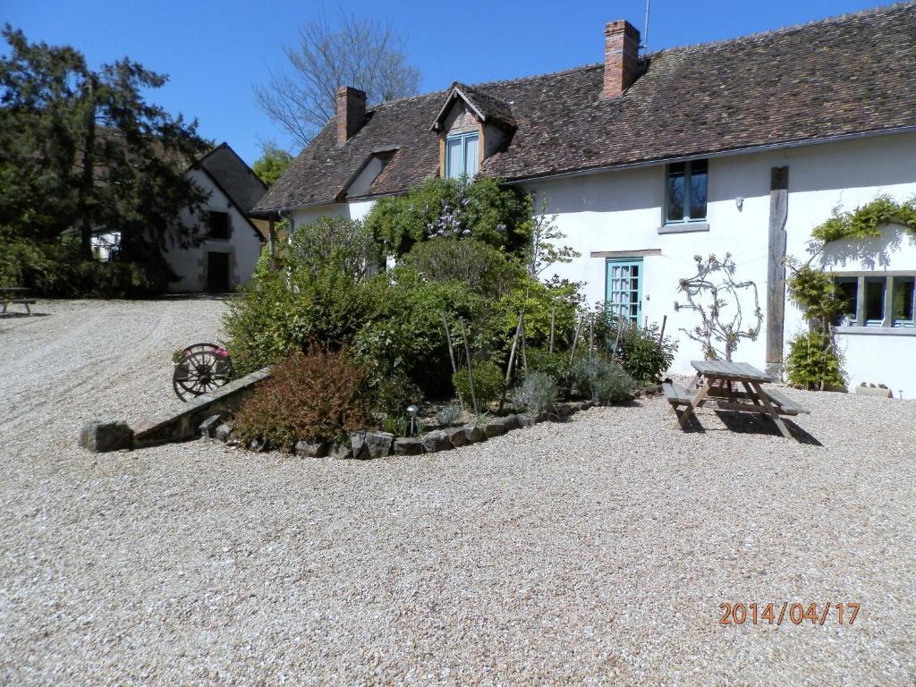 Domaine De Varenne Bed and Breakfast Saint-Amand-en-Puisaye Exterior foto